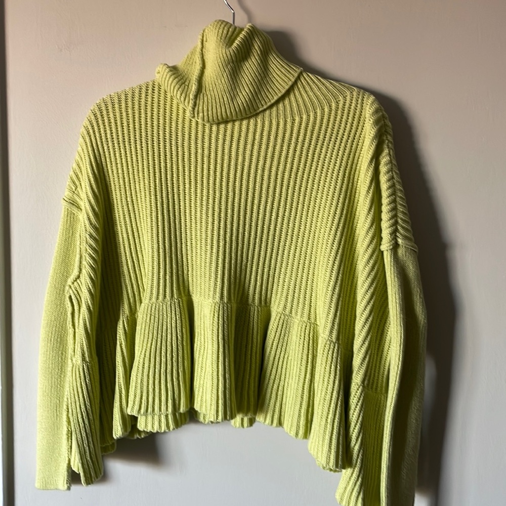 Free People spring sweater size XS